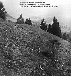 COLO JEUNE FRANCE 1956 chapelle du Rosaire et chamechaude dans la brume